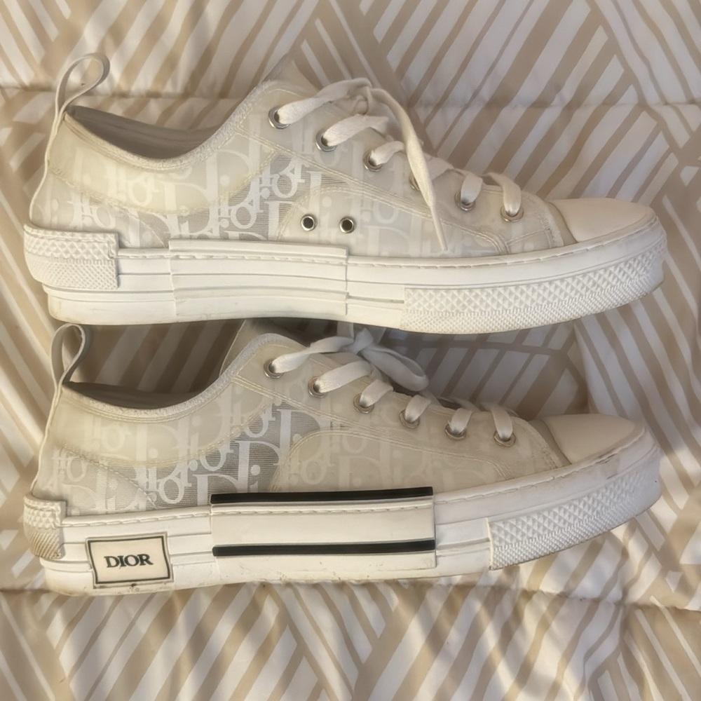 Dior Cream Lace-Up Sneakers - Picture 2 of 11